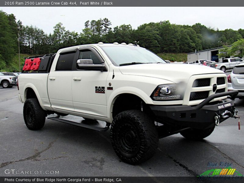 Front 3/4 View of 2016 2500 Laramie Crew Cab 4x4