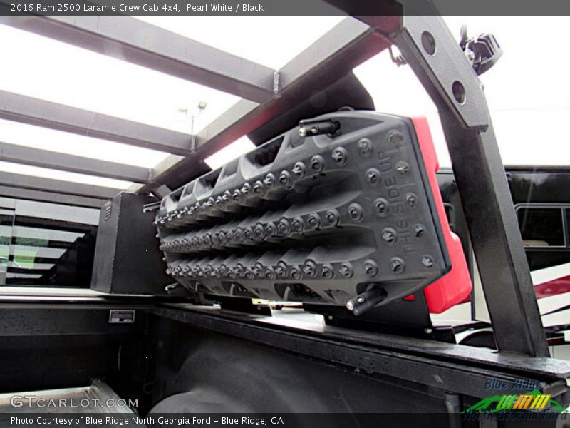 Pearl White / Black 2016 Ram 2500 Laramie Crew Cab 4x4