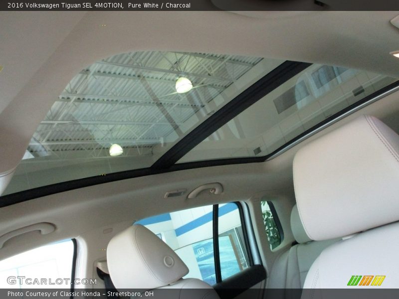 Pure White / Charcoal 2016 Volkswagen Tiguan SEL 4MOTION