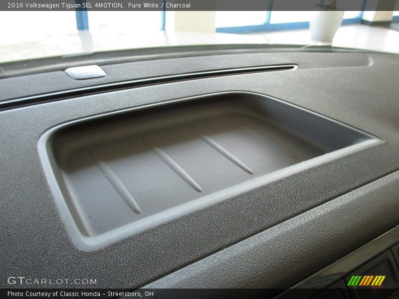 Pure White / Charcoal 2016 Volkswagen Tiguan SEL 4MOTION