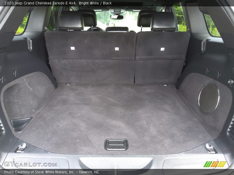 Bright White / Black 2020 Jeep Grand Cherokee Laredo E 4x4