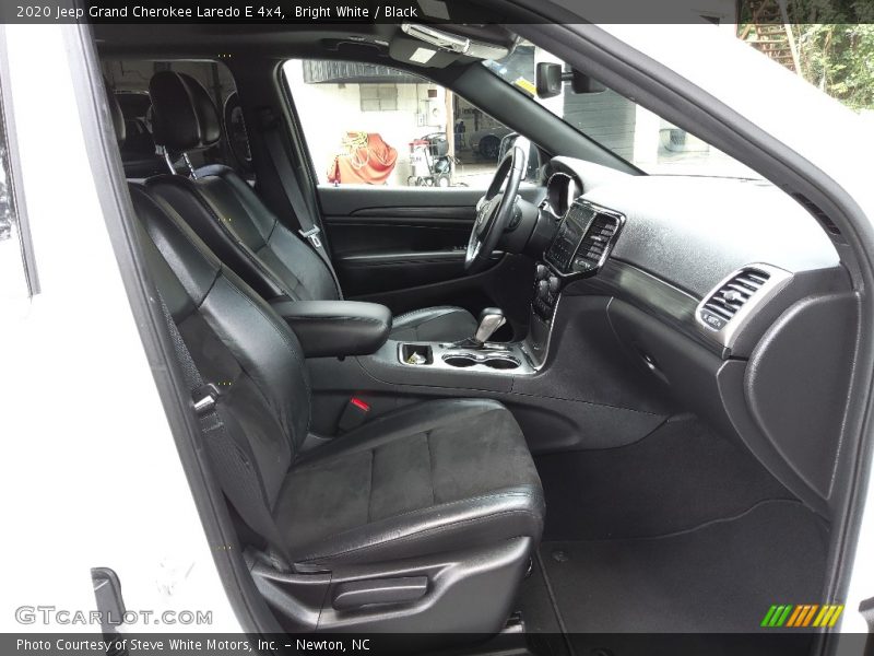 Bright White / Black 2020 Jeep Grand Cherokee Laredo E 4x4