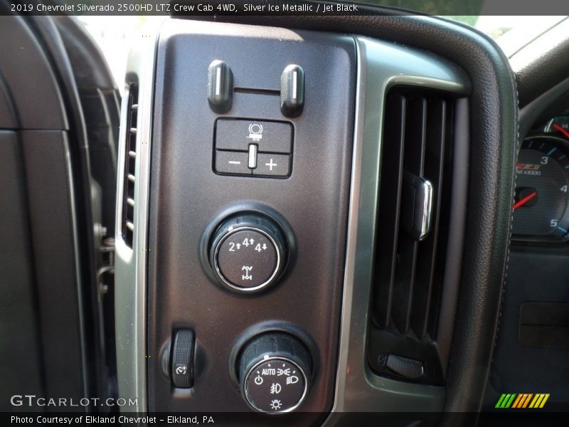 Silver Ice Metallic / Jet Black 2019 Chevrolet Silverado 2500HD LTZ Crew Cab 4WD