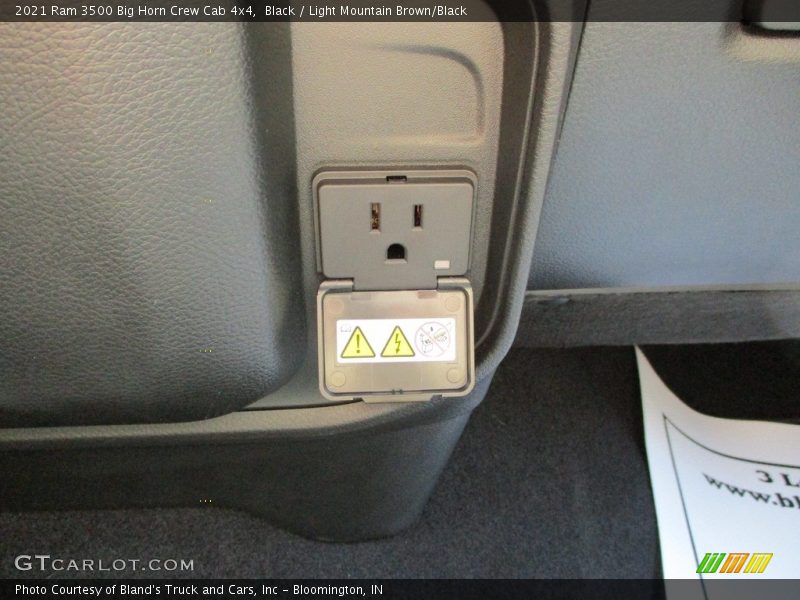 Black / Light Mountain Brown/Black 2021 Ram 3500 Big Horn Crew Cab 4x4