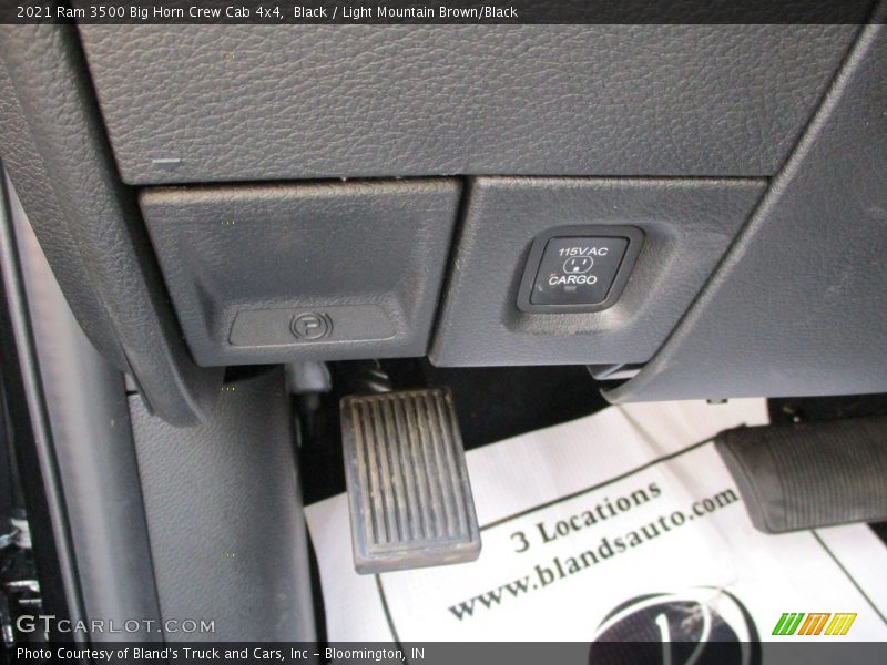 Black / Light Mountain Brown/Black 2021 Ram 3500 Big Horn Crew Cab 4x4