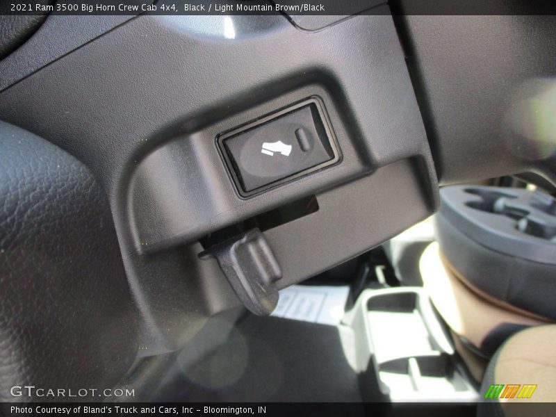 Black / Light Mountain Brown/Black 2021 Ram 3500 Big Horn Crew Cab 4x4
