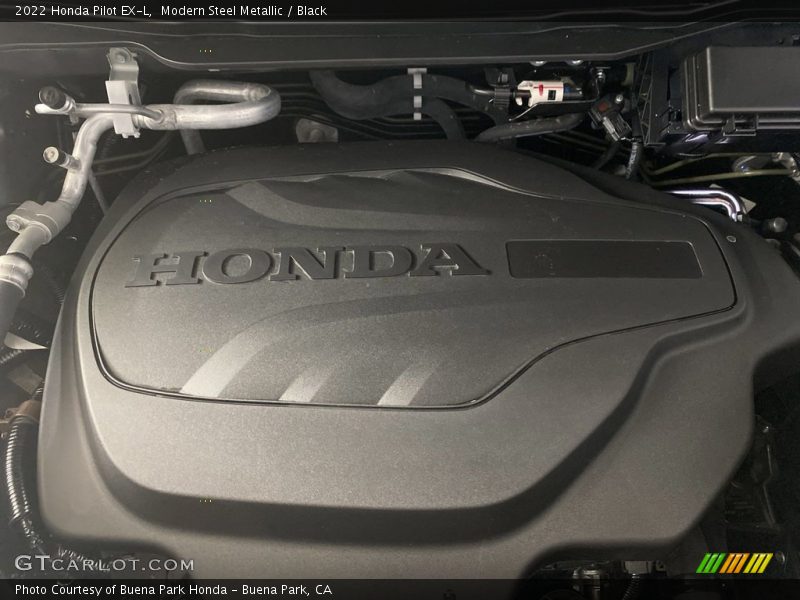 Modern Steel Metallic / Black 2022 Honda Pilot EX-L