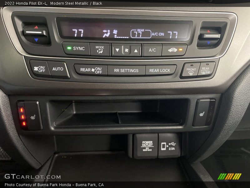 Modern Steel Metallic / Black 2022 Honda Pilot EX-L
