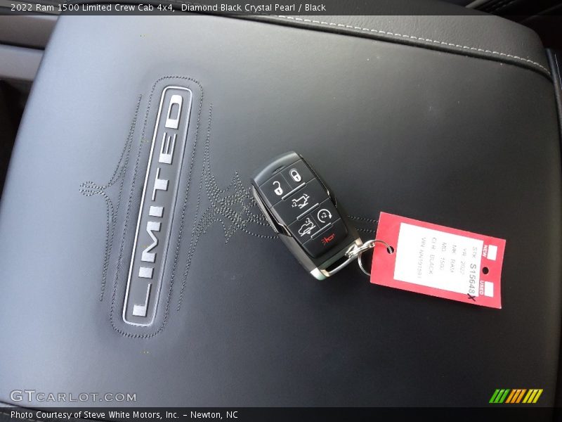 Keys of 2022 1500 Limited Crew Cab 4x4