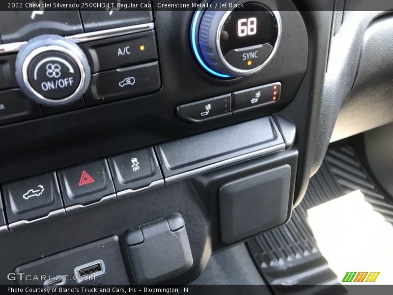 Greenstone Metallic / Jet Black 2022 Chevrolet Silverado 2500HD LT Regular Cab