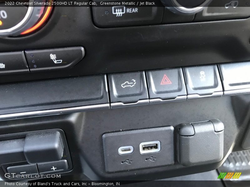 Greenstone Metallic / Jet Black 2022 Chevrolet Silverado 2500HD LT Regular Cab