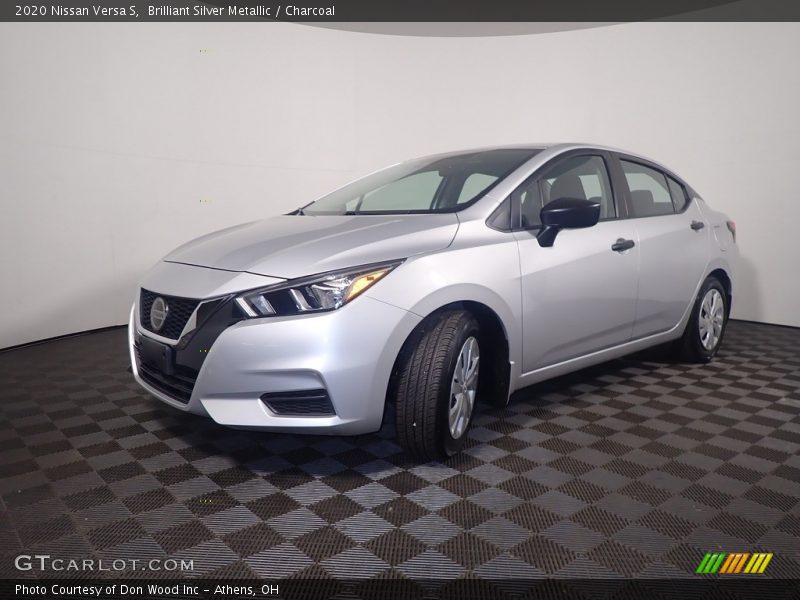 Brilliant Silver Metallic / Charcoal 2020 Nissan Versa S