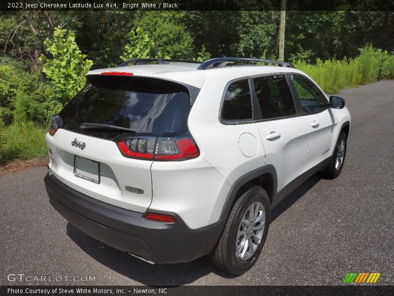 Bright White / Black 2022 Jeep Cherokee Latitude Lux 4x4