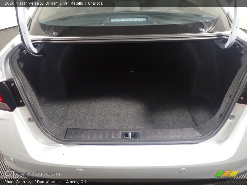 Brilliant Silver Metallic / Charcoal 2020 Nissan Versa S
