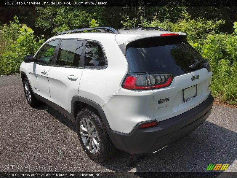 Bright White / Black 2022 Jeep Cherokee Latitude Lux 4x4