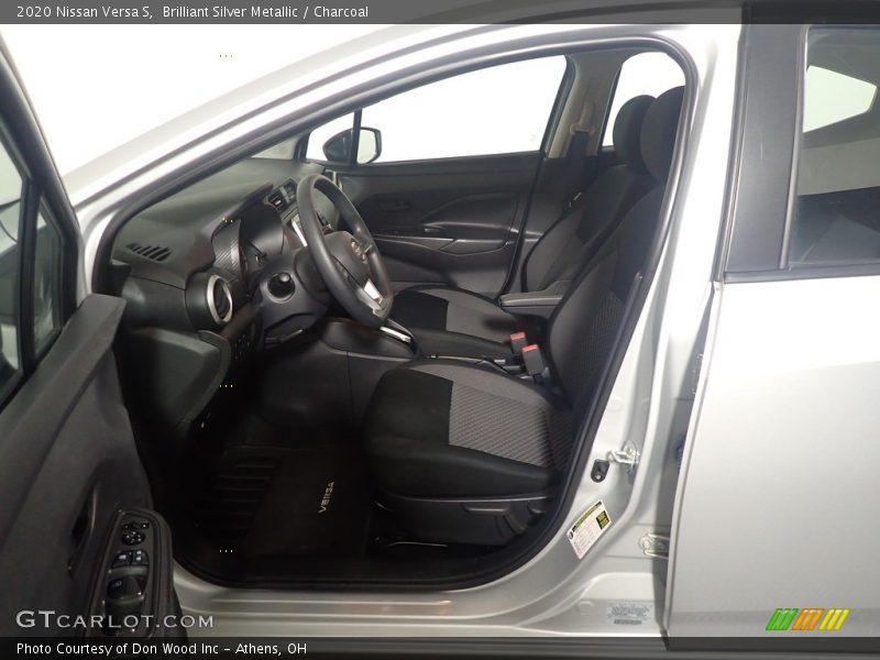 Brilliant Silver Metallic / Charcoal 2020 Nissan Versa S