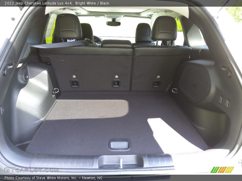 Bright White / Black 2022 Jeep Cherokee Latitude Lux 4x4