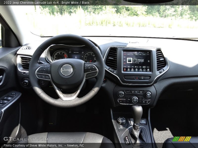 Bright White / Black 2022 Jeep Cherokee Latitude Lux 4x4