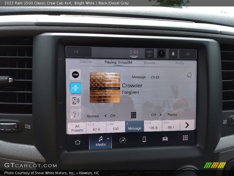 Bright White / Black/Diesel Gray 2022 Ram 1500 Classic Crew Cab 4x4