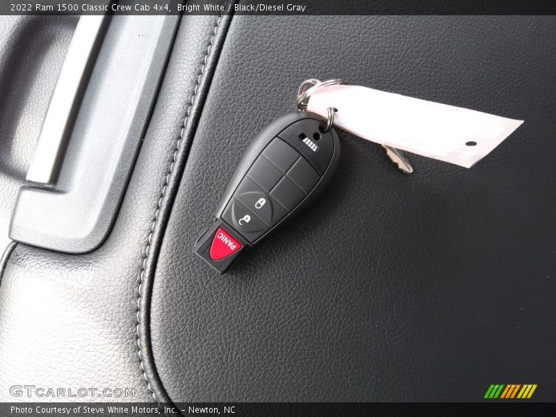 Bright White / Black/Diesel Gray 2022 Ram 1500 Classic Crew Cab 4x4