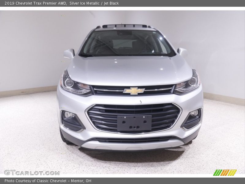 Silver Ice Metallic / Jet Black 2019 Chevrolet Trax Premier AWD