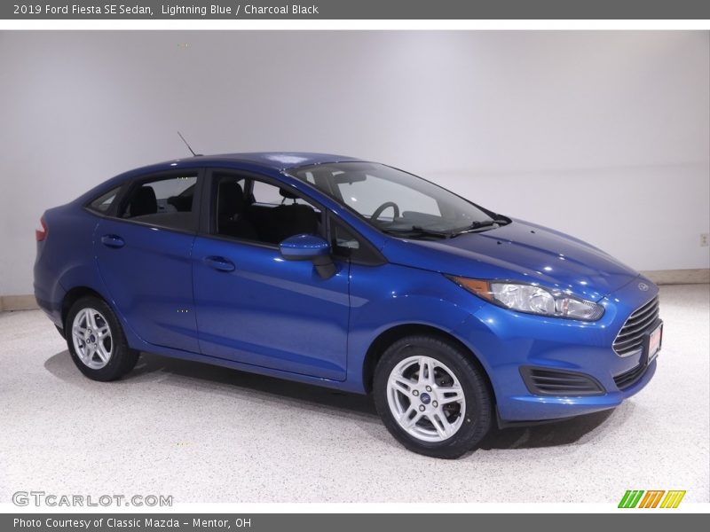 Lightning Blue / Charcoal Black 2019 Ford Fiesta SE Sedan