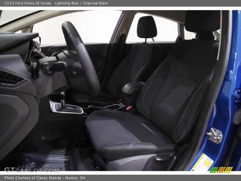 Lightning Blue / Charcoal Black 2019 Ford Fiesta SE Sedan