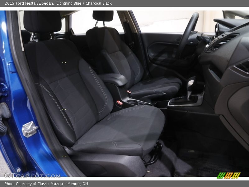 Lightning Blue / Charcoal Black 2019 Ford Fiesta SE Sedan