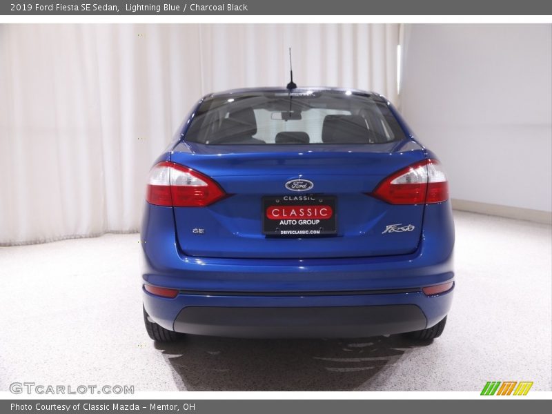 Lightning Blue / Charcoal Black 2019 Ford Fiesta SE Sedan
