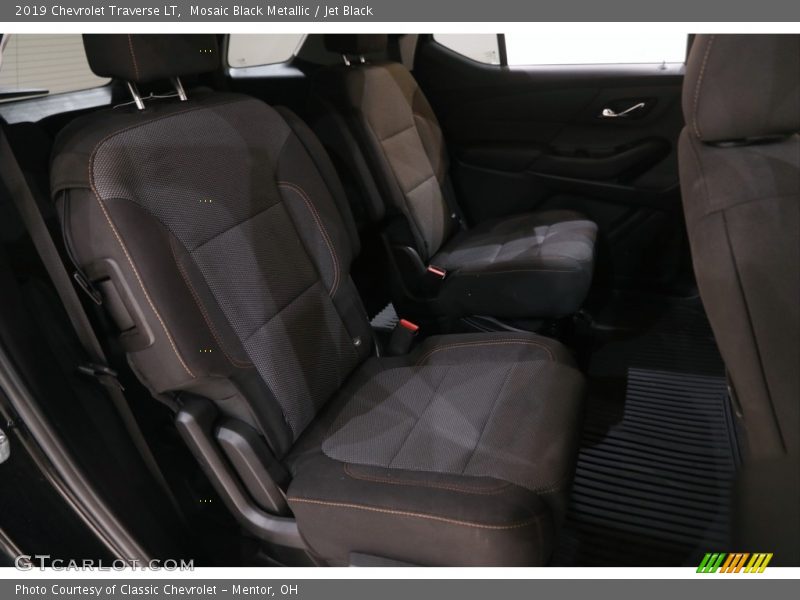 Mosaic Black Metallic / Jet Black 2019 Chevrolet Traverse LT
