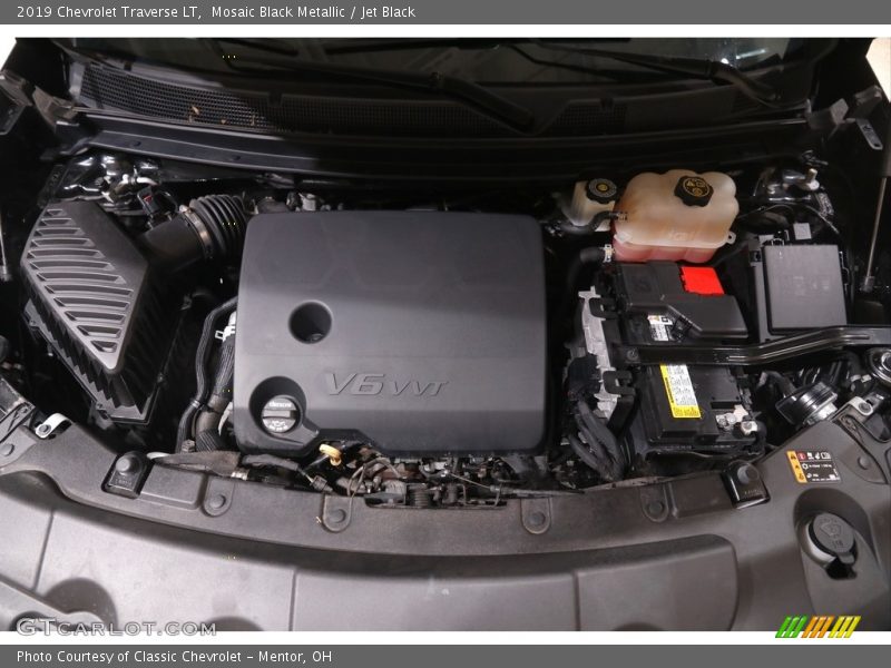 Mosaic Black Metallic / Jet Black 2019 Chevrolet Traverse LT