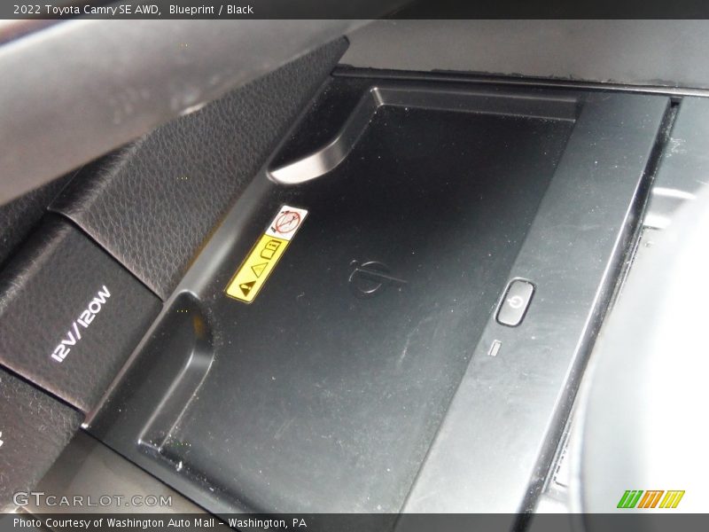 Blueprint / Black 2022 Toyota Camry SE AWD