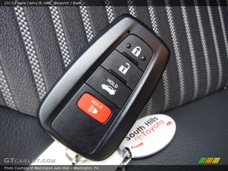 Blueprint / Black 2022 Toyota Camry SE AWD