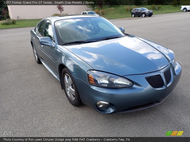 Front 3/4 View of 2007 Grand Prix GT Sedan