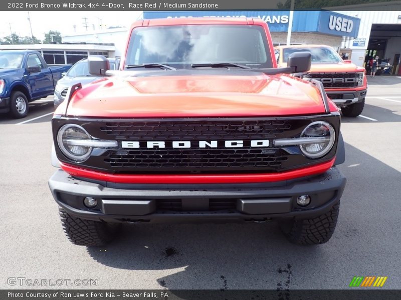 Race Red / Medium Sandstone 2022 Ford Bronco Wildtrak 4x4 4-Door