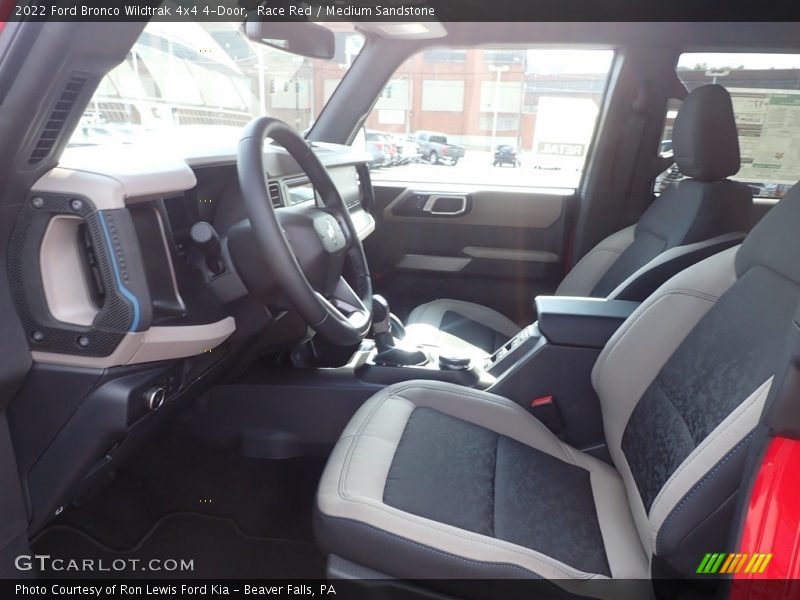 Race Red / Medium Sandstone 2022 Ford Bronco Wildtrak 4x4 4-Door