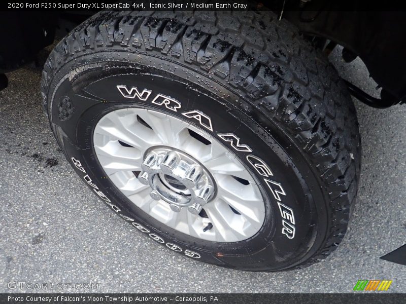 Iconic Silver / Medium Earth Gray 2020 Ford F250 Super Duty XL SuperCab 4x4