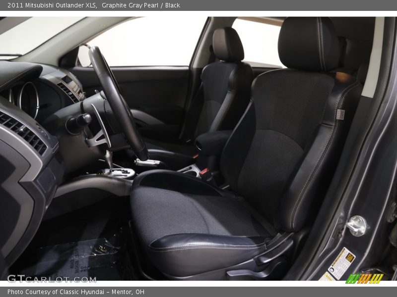 Graphite Gray Pearl / Black 2011 Mitsubishi Outlander XLS