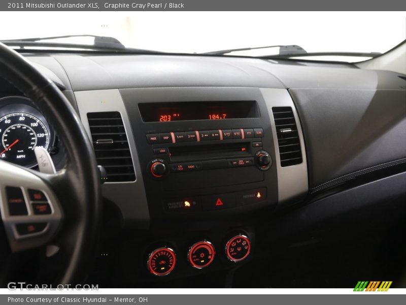 Graphite Gray Pearl / Black 2011 Mitsubishi Outlander XLS