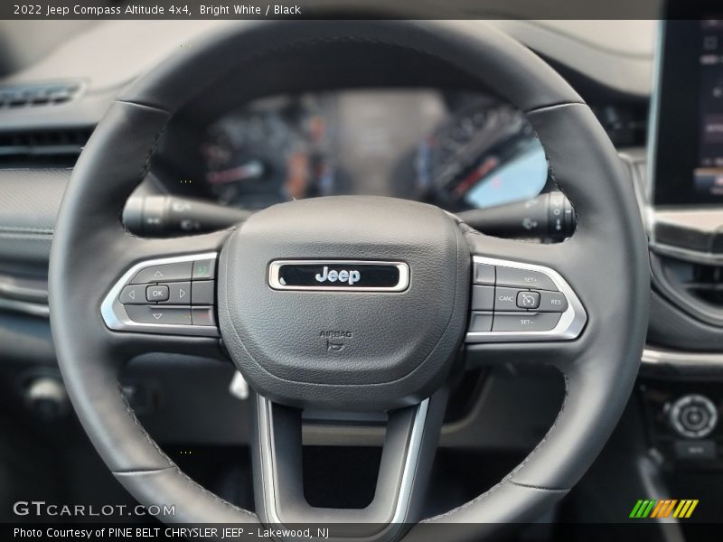 Bright White / Black 2022 Jeep Compass Altitude 4x4