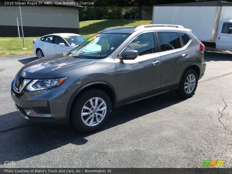Gun Metallic / Charcoal 2018 Nissan Rogue SV AWD