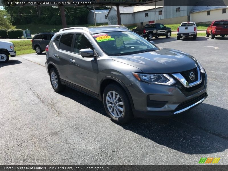 Gun Metallic / Charcoal 2018 Nissan Rogue SV AWD