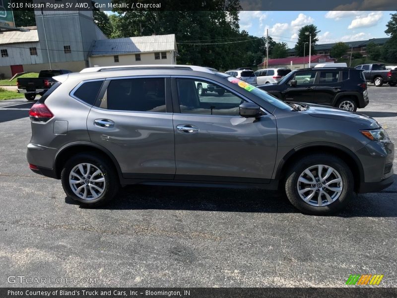 Gun Metallic / Charcoal 2018 Nissan Rogue SV AWD