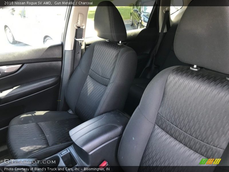 Gun Metallic / Charcoal 2018 Nissan Rogue SV AWD