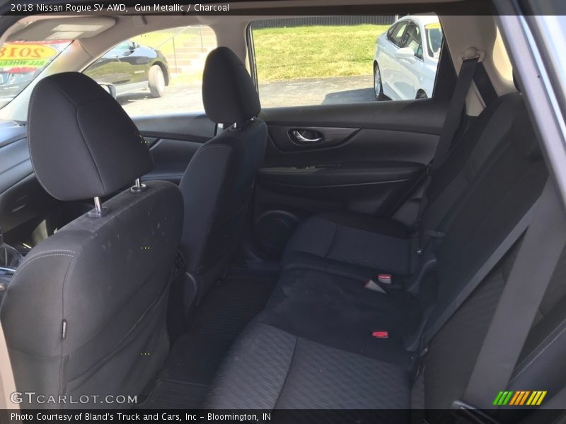 Gun Metallic / Charcoal 2018 Nissan Rogue SV AWD