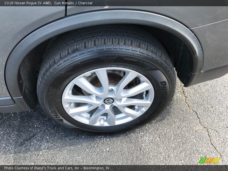 Gun Metallic / Charcoal 2018 Nissan Rogue SV AWD
