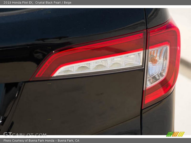 Crystal Black Pearl / Beige 2019 Honda Pilot EX