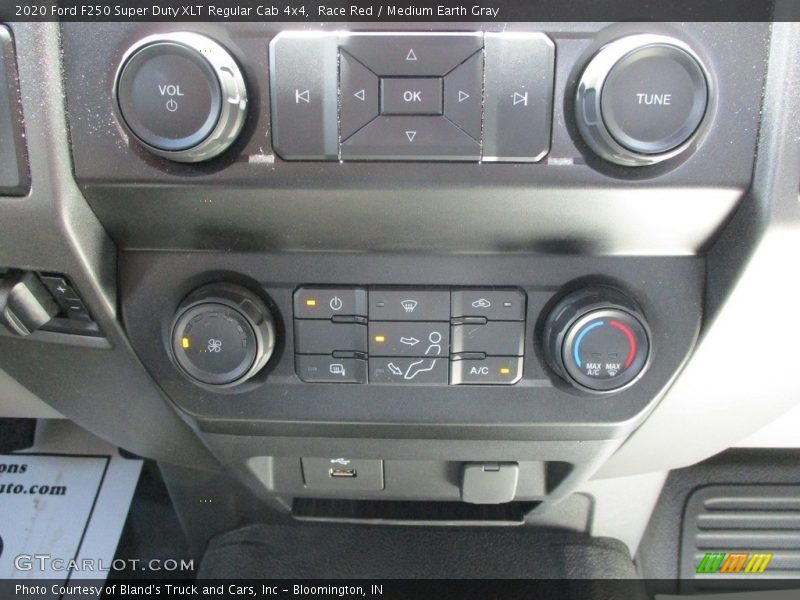 Race Red / Medium Earth Gray 2020 Ford F250 Super Duty XLT Regular Cab 4x4