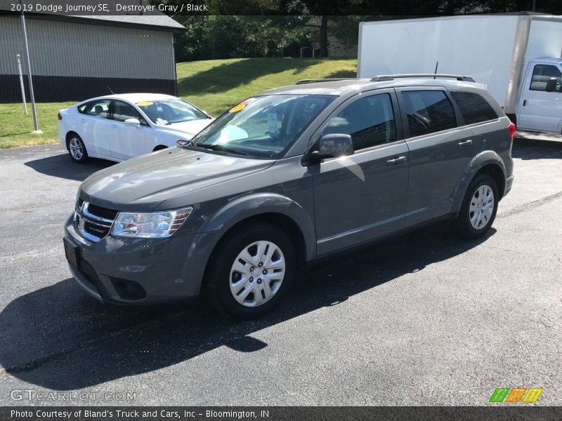 Destroyer Gray / Black 2019 Dodge Journey SE