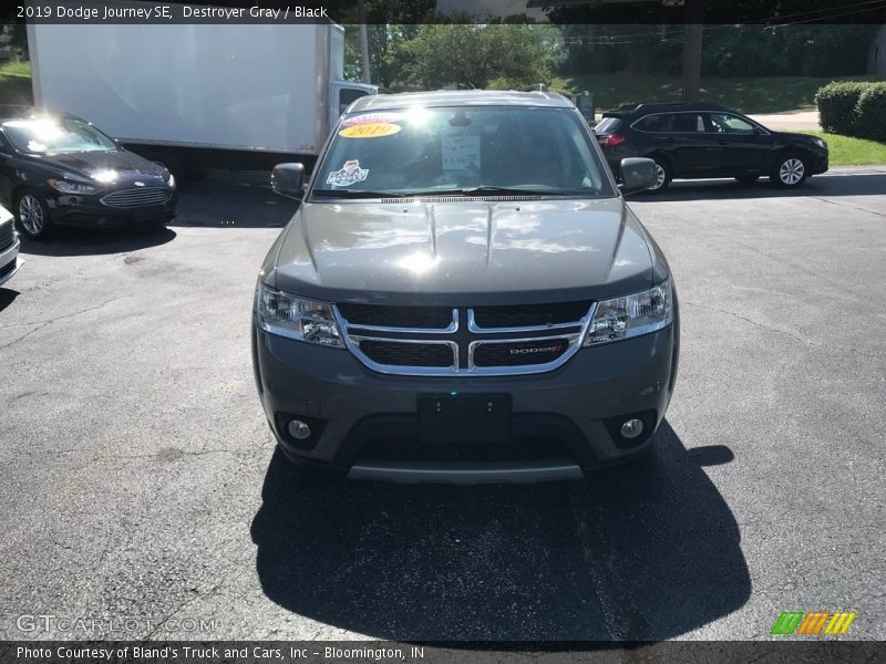 Destroyer Gray / Black 2019 Dodge Journey SE